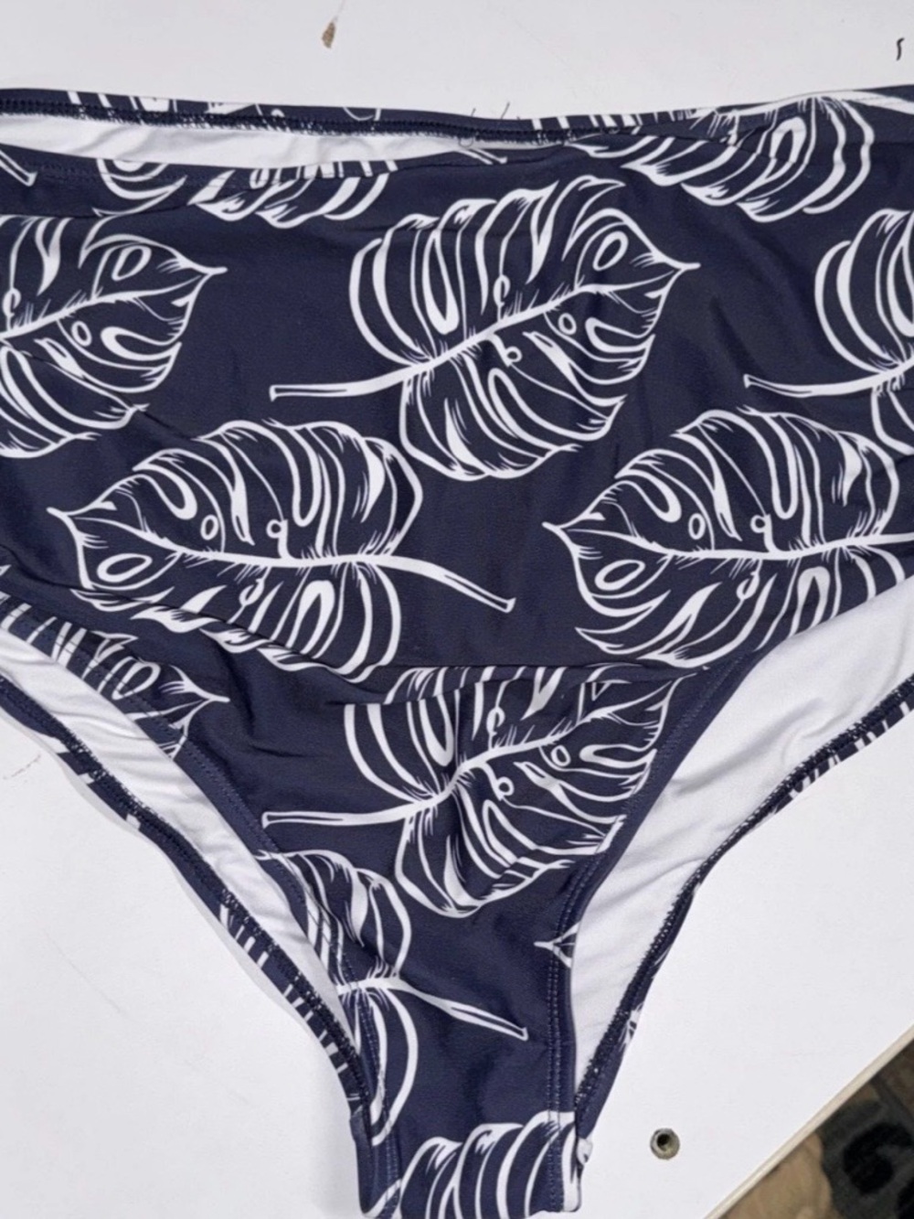 NWOT Navy/White Leaves Swimsuit Bottoms Sz XXL